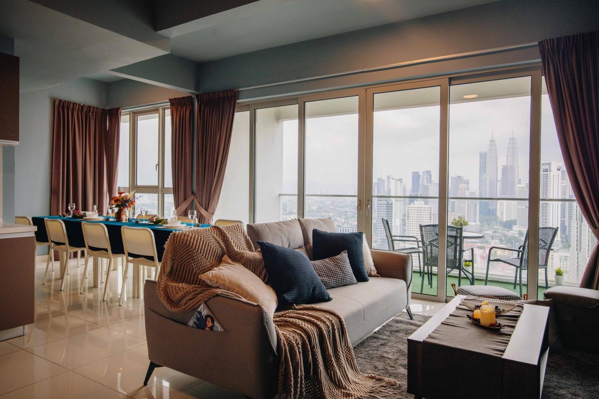 Naibnb In Regalia Residence Kuala Lumpur Exterior foto